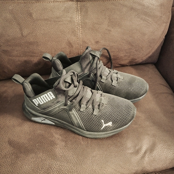 Women's puma softfoam sneakers, Size 8 - Picture 1 of 1